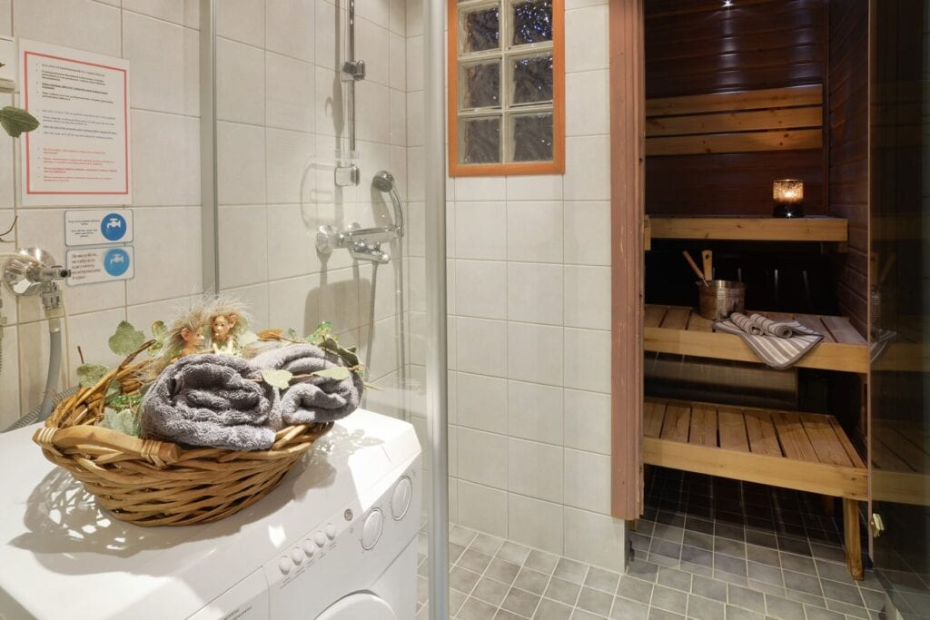 amiraali2 kylpyhuone sauna majoitus huoneisto vuokatti
